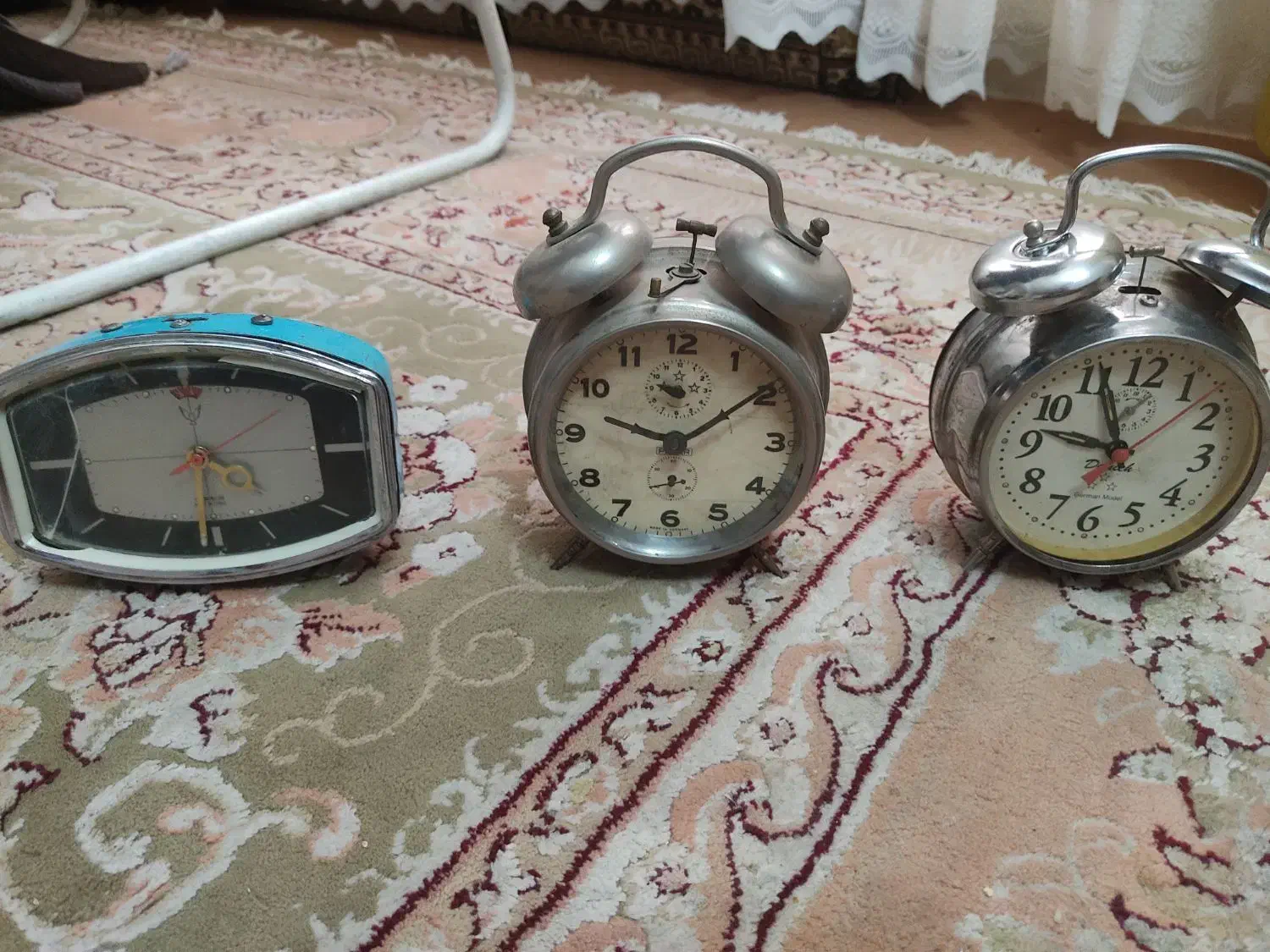 ساعت المانی|کلکسیون اشیاء عتیقه|ری, صالح‌آباد شرقی|دیوار