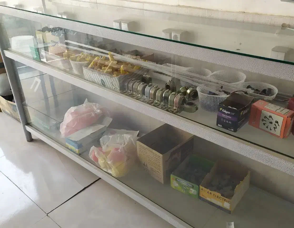 ویترین 2 متری|فروشگاه و مغازه|تایباد, |دیوار