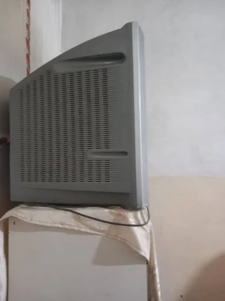 تلوزیون۲۵اینچ کیفیت وصداعالی|تلویزیون و پروژکتور|زاهدان, |دیوار