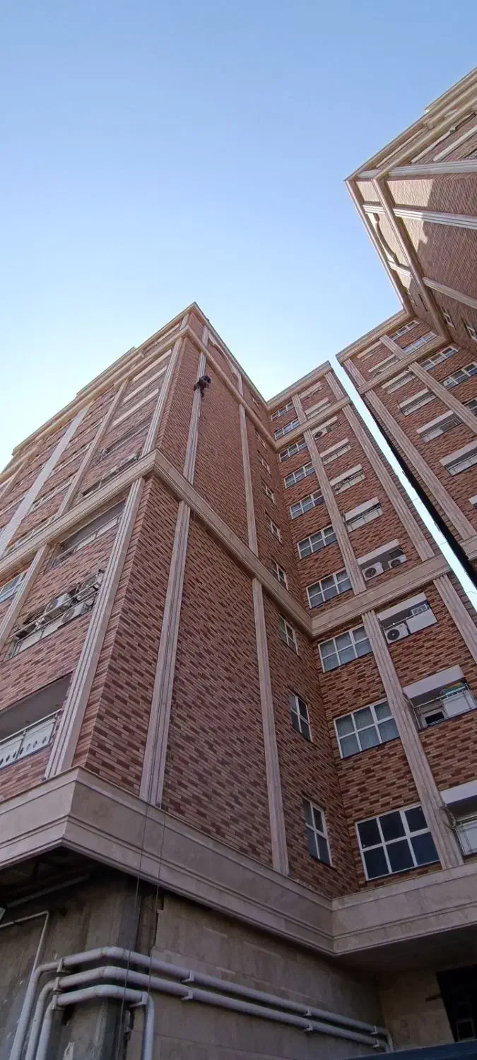 کار در ارتفاع پیچ و رولپلاک شست و شو نانو...|خدمات پیشه و مهارت|قم, زنبیل آباد|دیوار