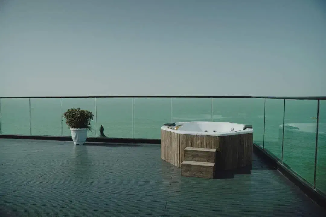 اجاره شبانه پنت هاوس ساحلی پلاک اول دریا لب اب|اجارهٔ کوتاه‌مدت ویلا و باغ|بابلسر, |دیوار