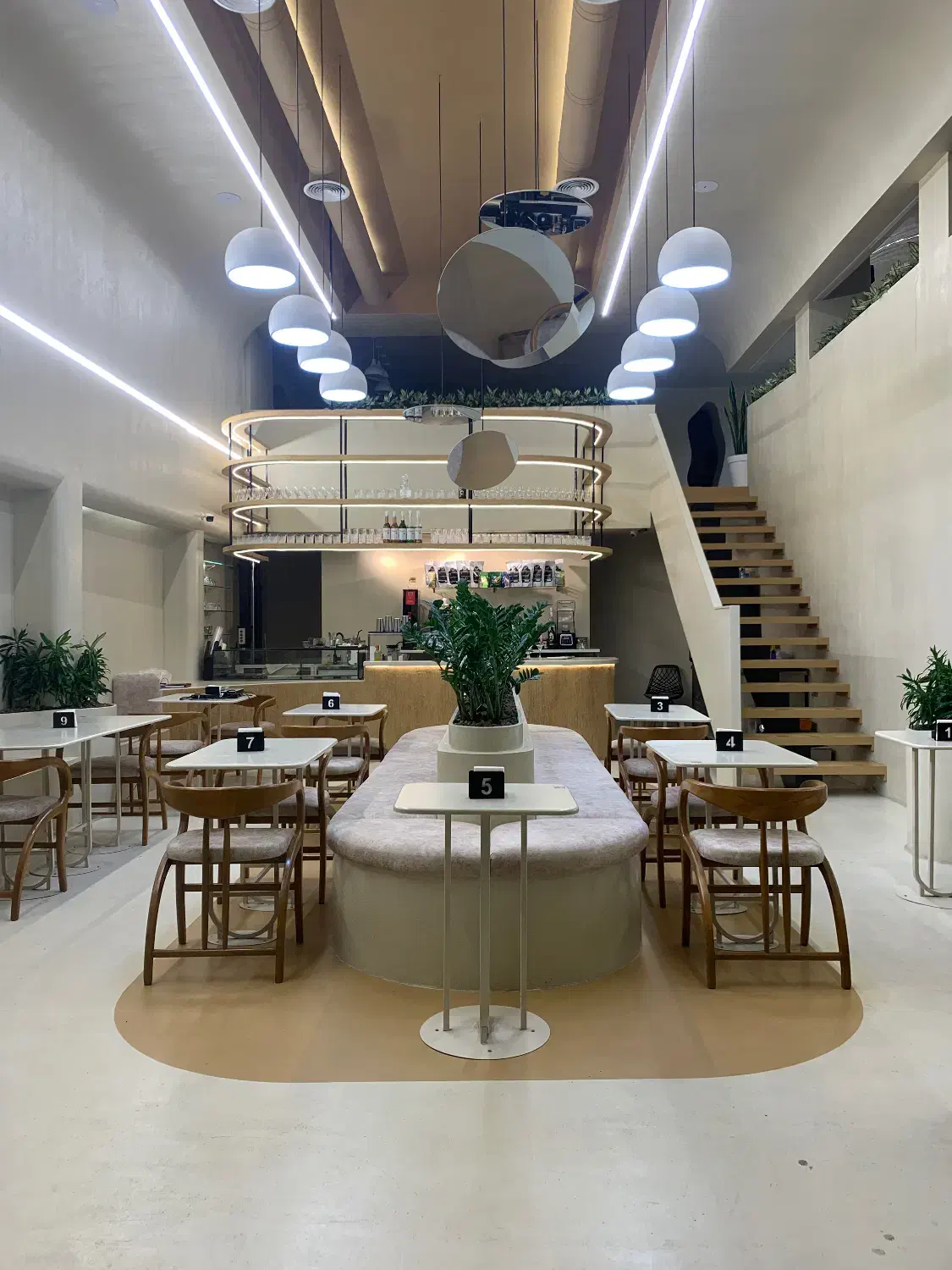 استخدام آشپز در کافه رستوران راویولی|استخدام خدمات فروشگاه و رستوران|اردبیل, |دیوار