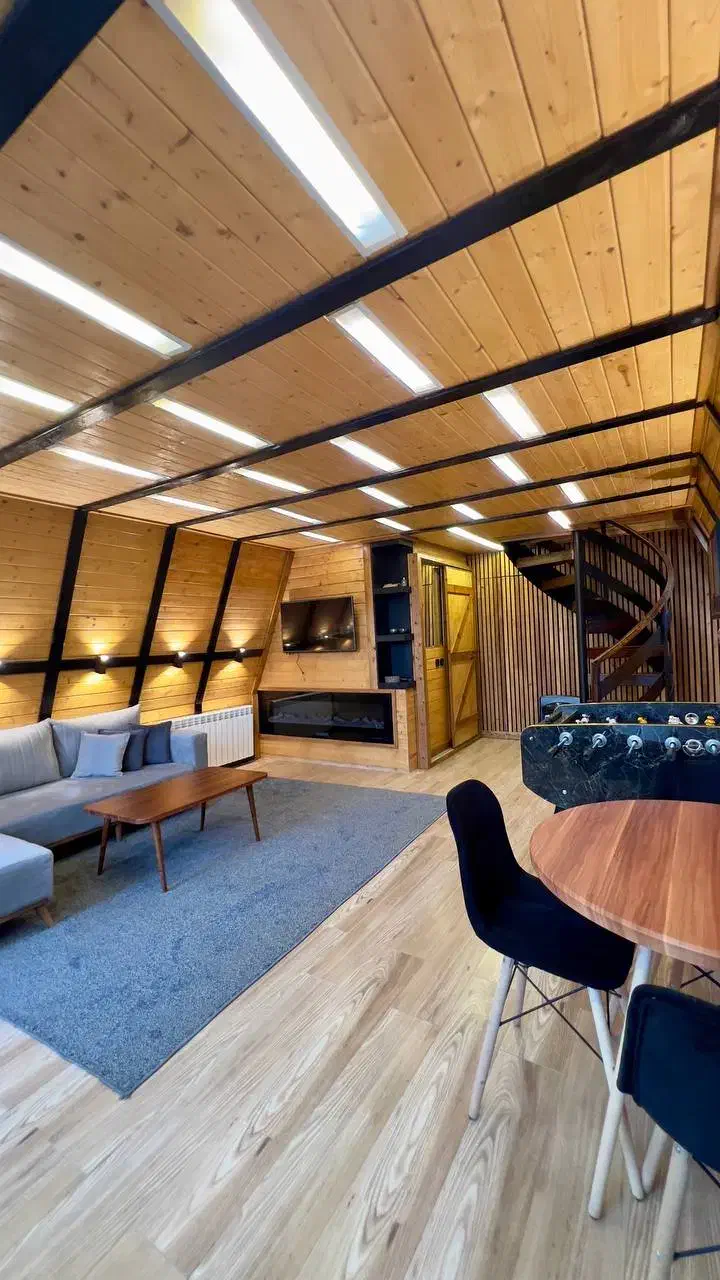 اجاره کلبه سوئیسی دوخواب(کد حمید)|اجارهٔ کوتاهمدت ویلا و باغ|بندر انزلی, نامجو|دیوار