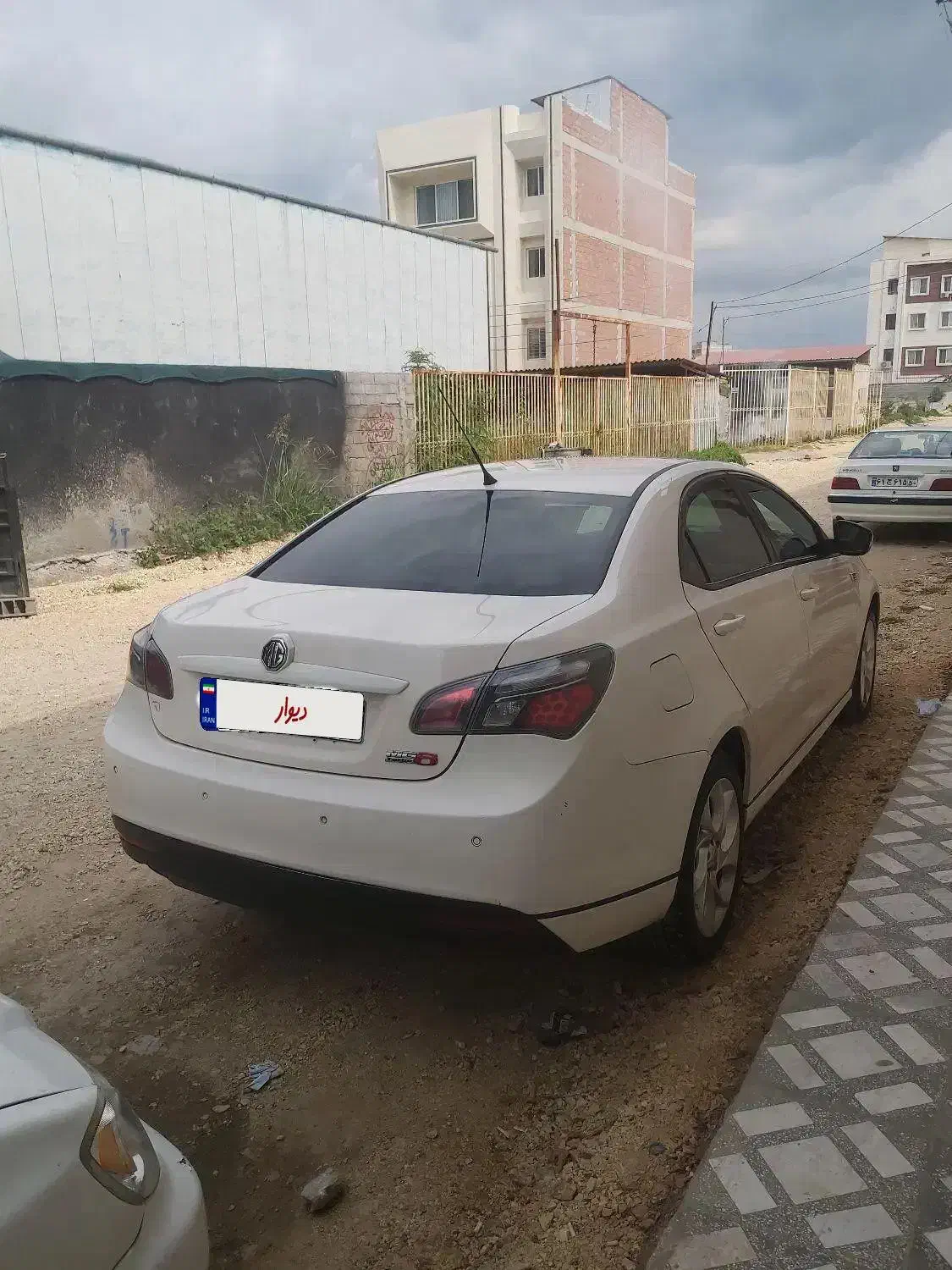 ام جی ۶ مگنت ۲۰۱۴ سفید|خودرو سواری و وانت|ساری, |دیوار