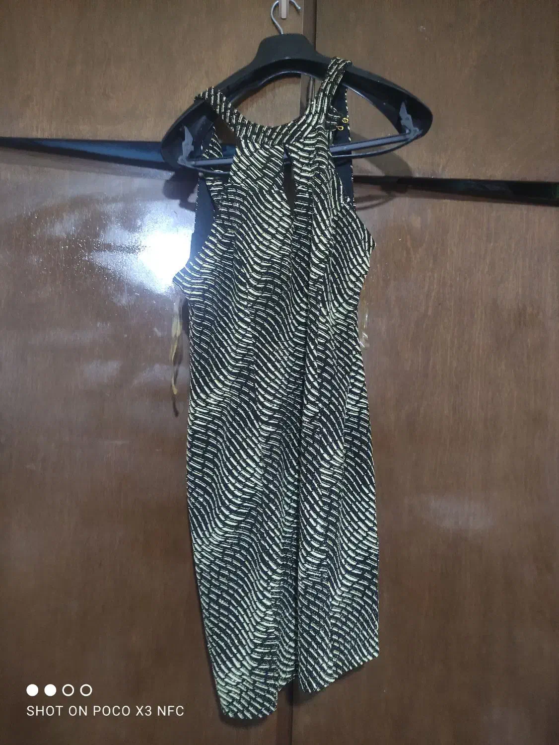 لباس مجلسی|لباس|شیروان (خراسان), |دیوار