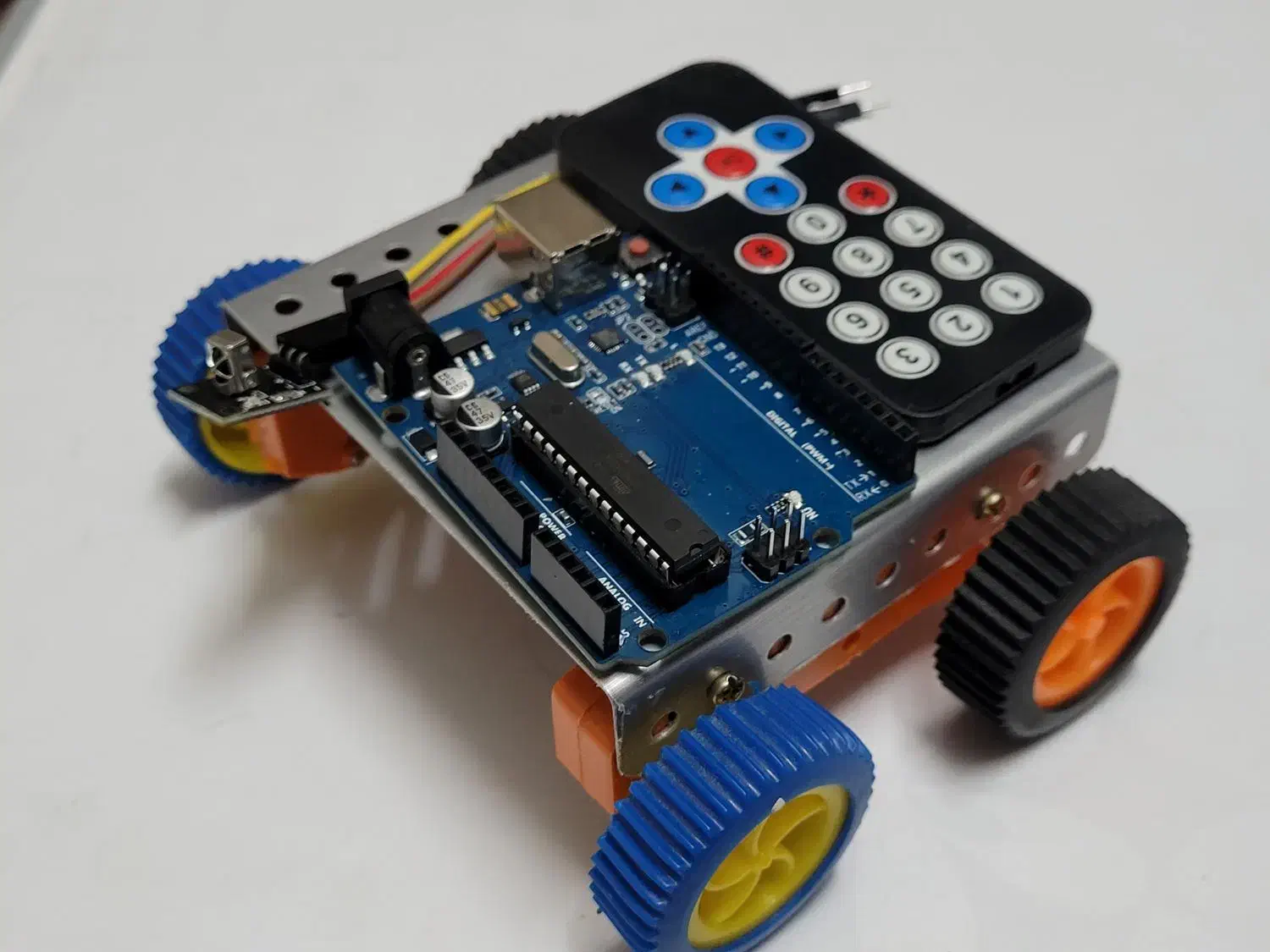 آردوینو رباتیک  فروش و ساخت پروژه های دانشجویی|خدمات آموزشی|سبزوار, شرق کال شمالی|دیوار