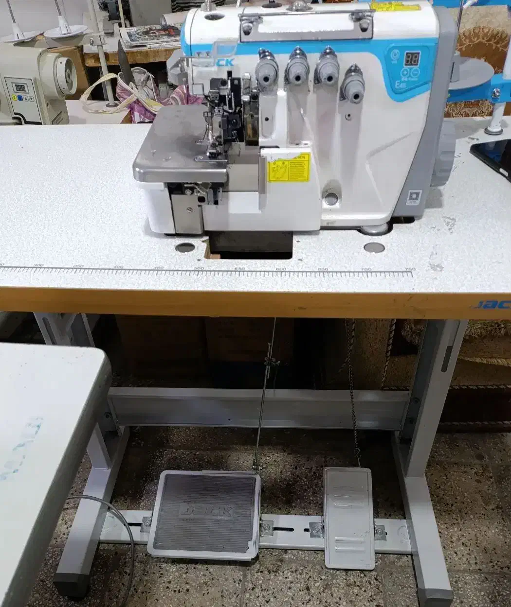 سردوز جکE4S ترکائی|چرخ خیاطی و ریسندگی|بروجرد, |دیوار