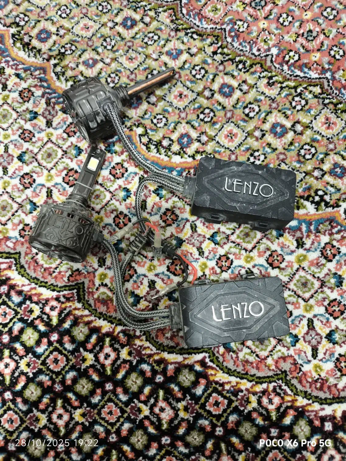 هدلایت برند لنزو V330 PROمعاوضه بالاستیک زیر صفری|قطعات یدکی و لوازم جانبی|زابل, |دیوار