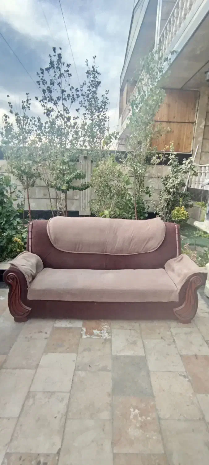 فروش دو دست مبل ۷نفر سالم بدون پارگی|مبلمان خانگی و میز عسلی|رودهن, |دیوار