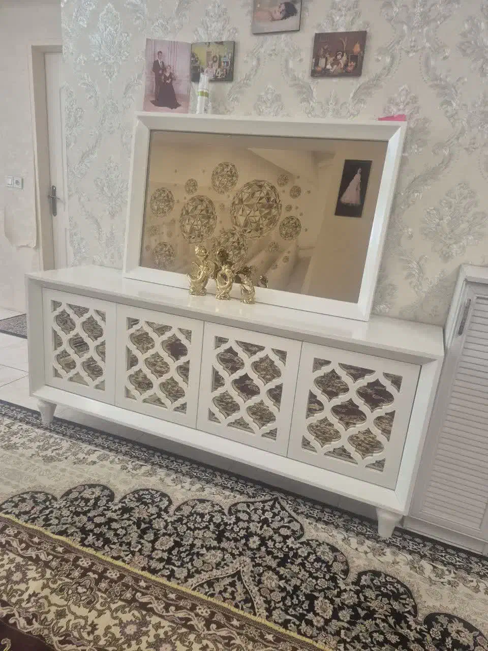 میز وکنسول در حد نو|بوفه، ویترین، کنسول|کرج, برغان|دیوار