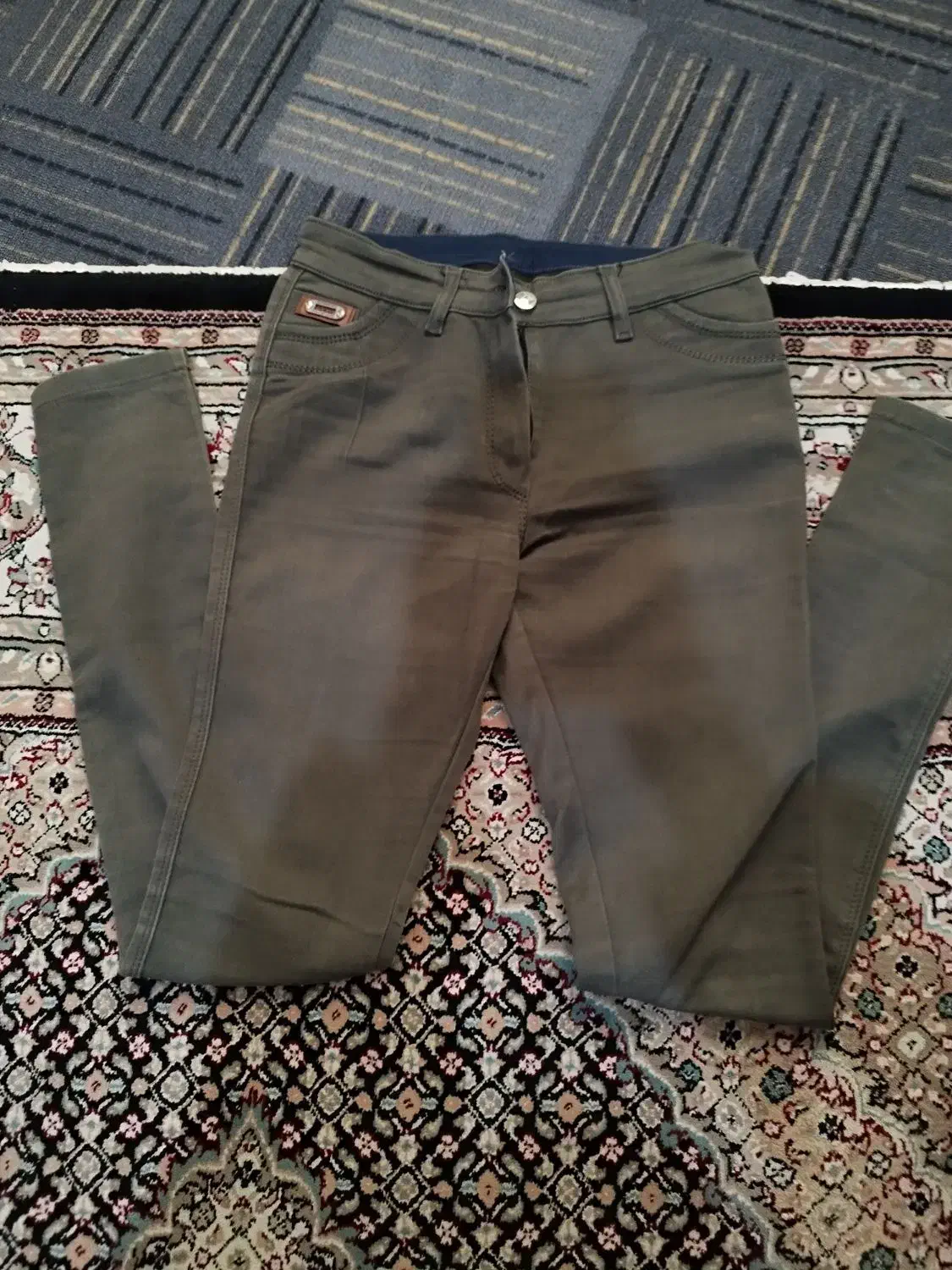 شلوار|لباس|تهران, جوانمردان (اندیشه)|دیوار