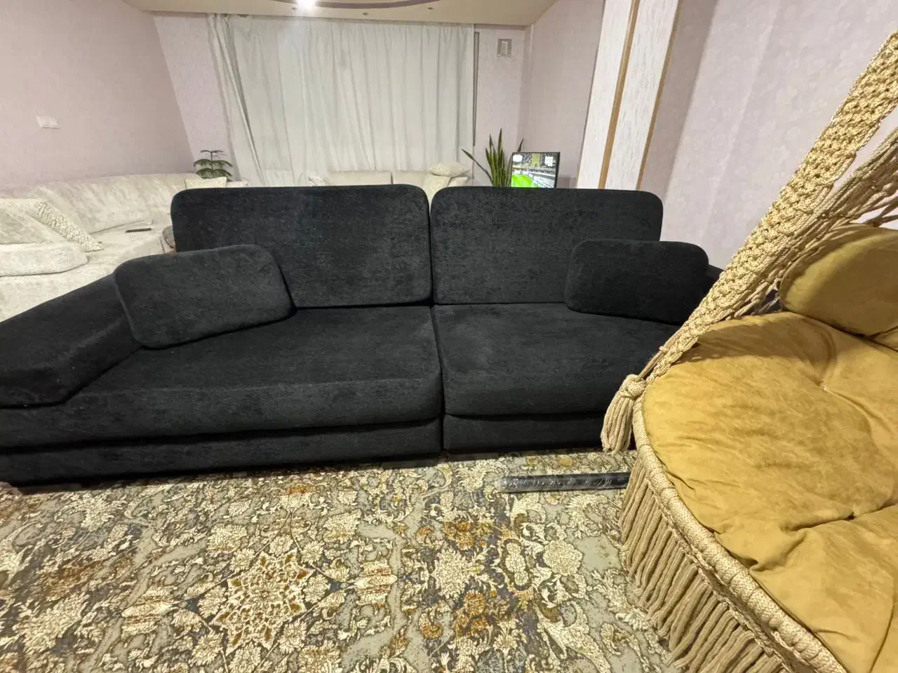 کاناپه نونو به دلیل کمبود جا مجبور به فروش هستیم|مبلمان خانگی و میز عسلی|شیراز, فرگاز|دیوار