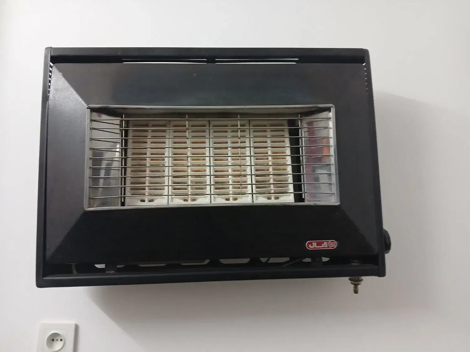 بخاری دیواری دودکش دار|بخاری، هیتر، شومینه|هشتگرد, هشتگرد قدیم|دیوار