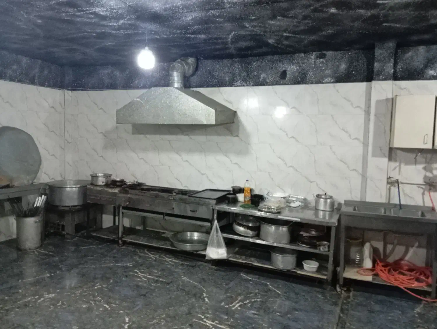 یک باب مغازه به متراژ ۱۰۰ متر|اجارهٔ مغازه و غرفه|چهاردانگه (تهران), |دیوار