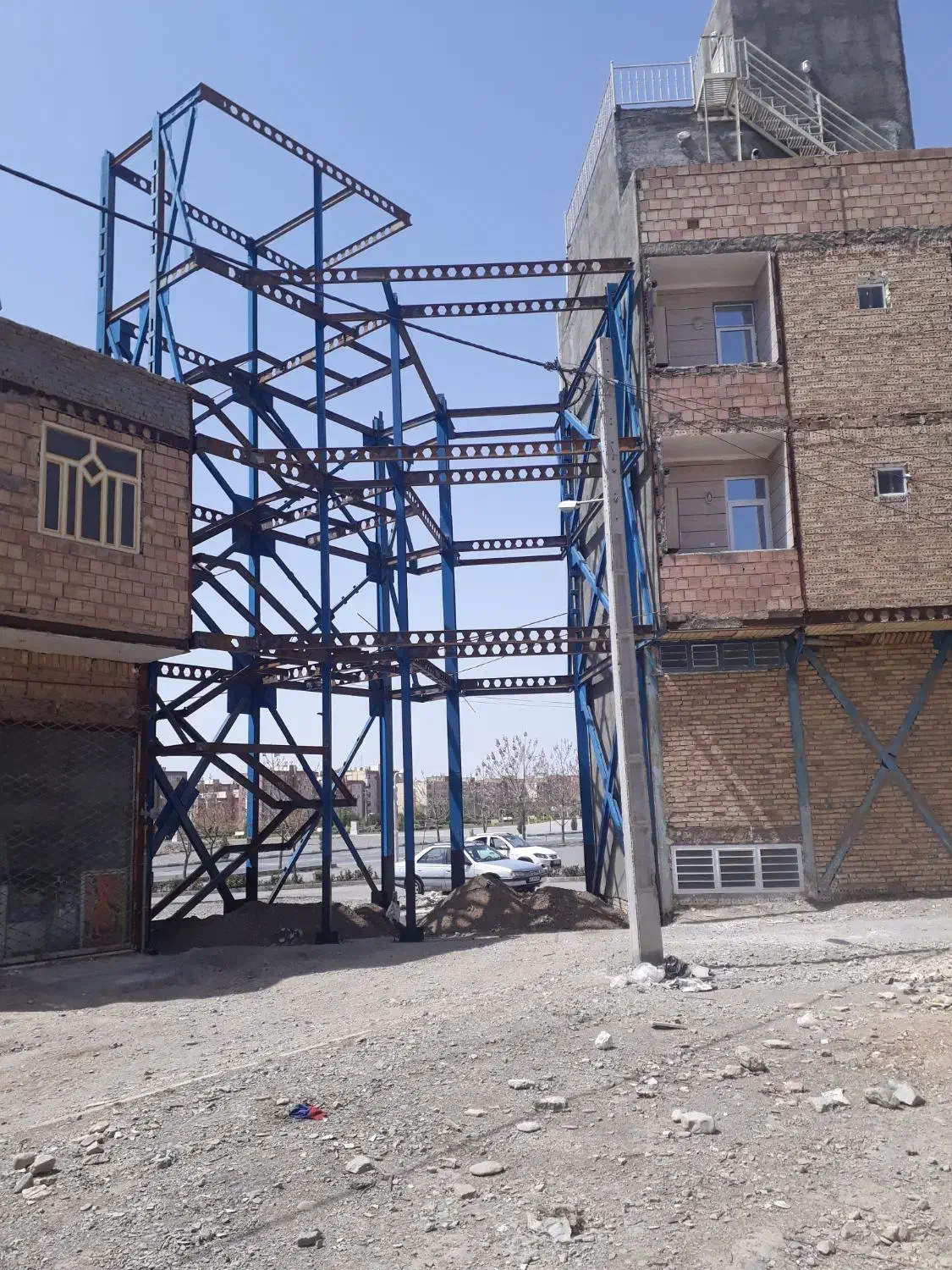 اسکلت ۳ طبقه تجاری و مسکونی حاشیه پارک ارغوان|فروش آپارتمان|نیشابور, شهرک بسیج|دیوار