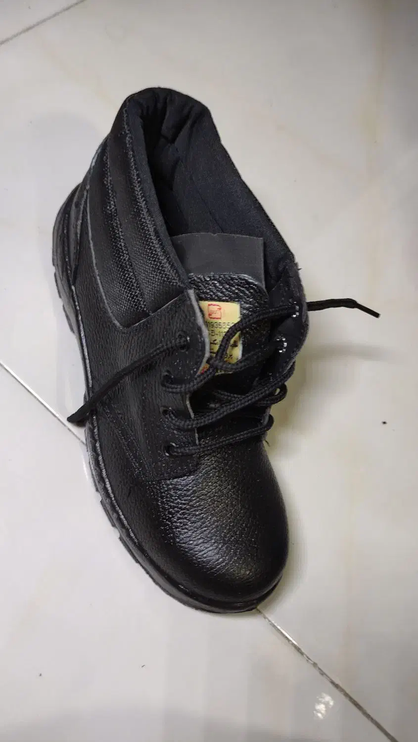 کفش ایمنی/ سایز۴۰ / سایز ۴۱|کیف، کفش، کمربند|گرمدره, |دیوار