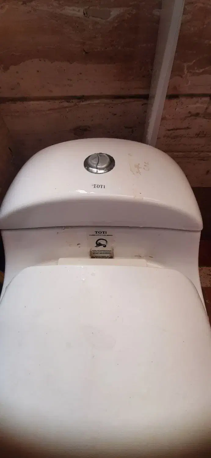 توالت فرنگی، سالم، تمیز، در حد نو ۳۵۰۰|لوازم سرویس بهداشتی|قم, بنیاد|دیوار