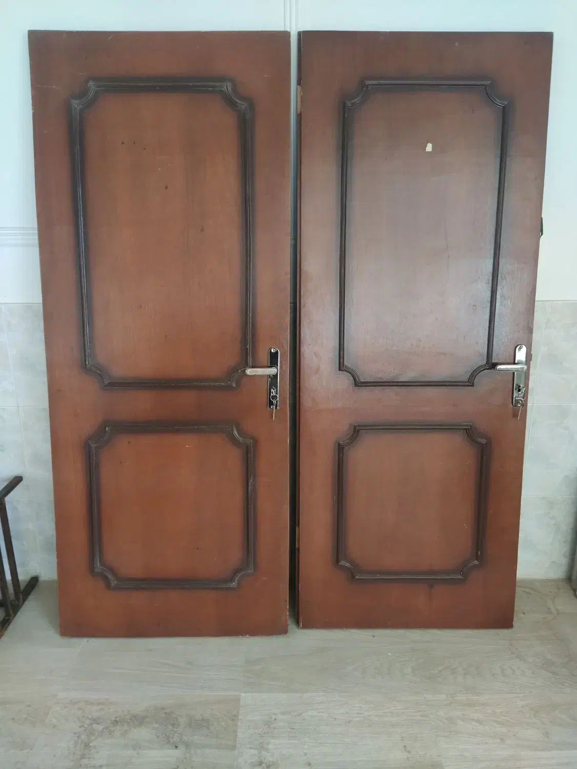 یک جفت درب چوبی اتاق ویک درب چوبی دولنگه .|مصالح و تجهیزات ساختمان|ابهر, |دیوار