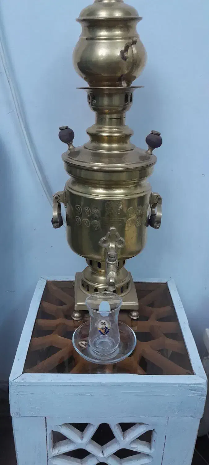 سماور برنجی روسی|کلکسیون اشیاء عتیقه|ری, ظهیرآباد|دیوار