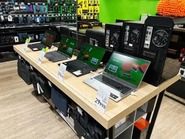 شهر لپتاپ،خرید و فروش لپتاپ های وارداتی با گارانتی|رایانه همراه|تهران, میرداماد|دیوار