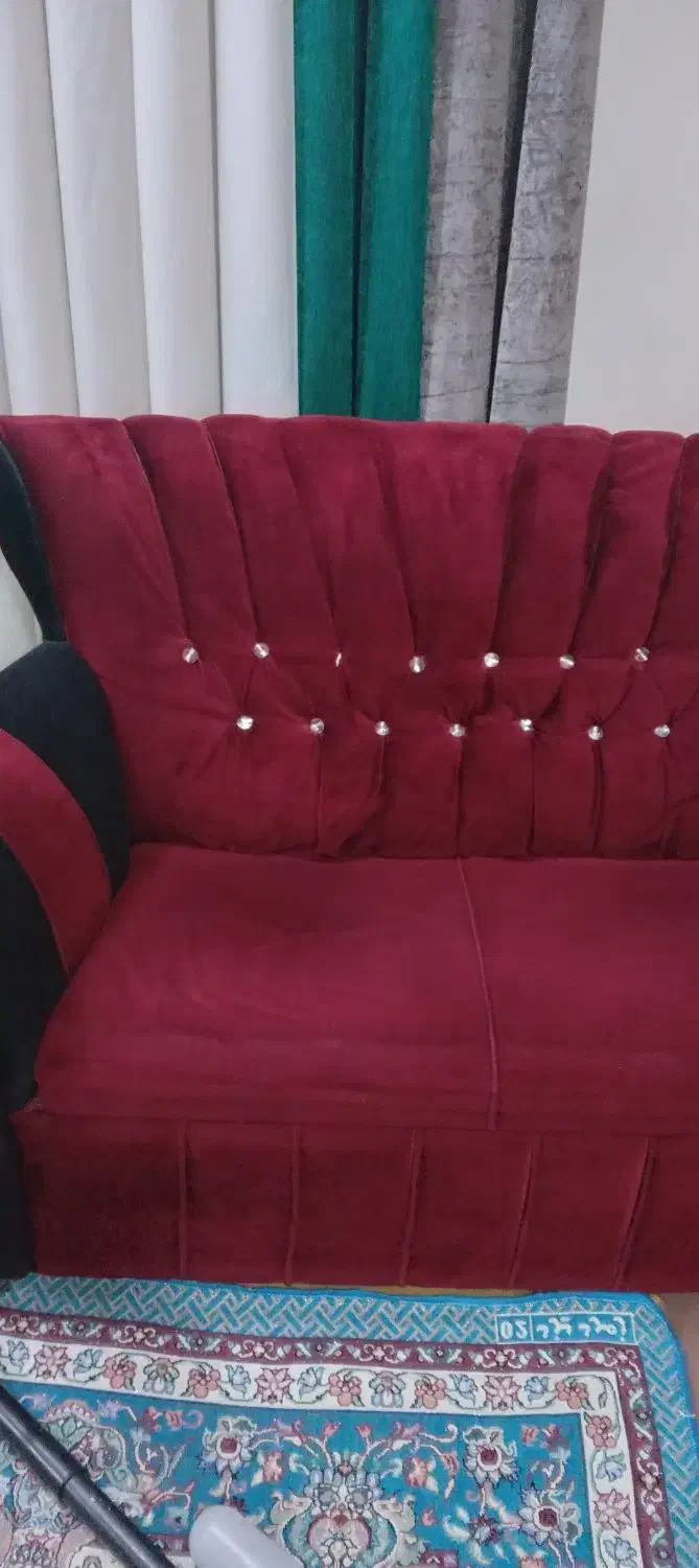 مبل ۸ نفره در حد نو همراه با ۸ عدد عسلی زیبا وشیک|مبلمان خانگی و میز عسلی|کوچصفهان, |دیوار