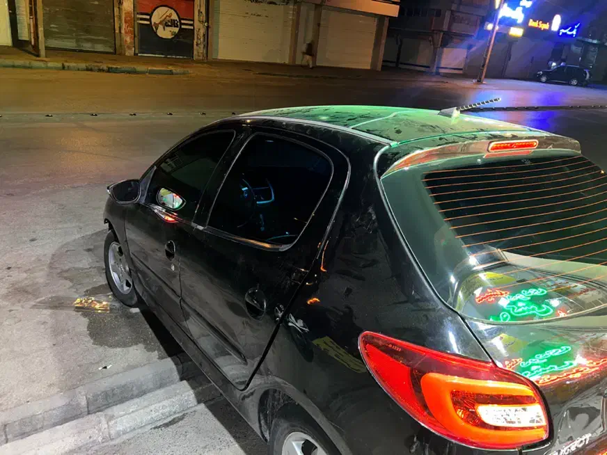 نصب شیشه دودی زیر قیمت (اقتصادی)|خدمات موتور و ماشین|همدان, |دیوار