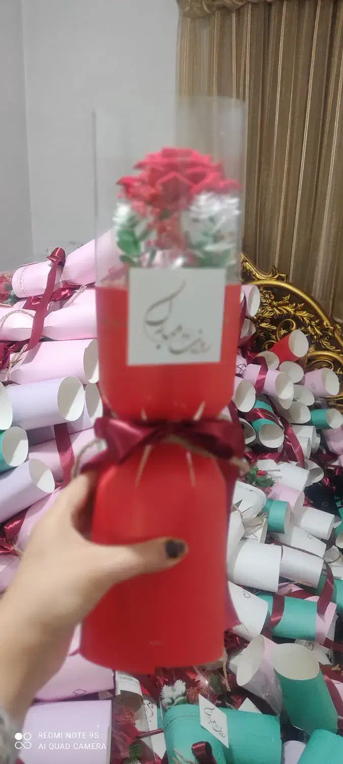 گل مصنوعی ویژه روز مادر تعداد بالا|گل و گیاه طبیعی|اراک, |دیوار