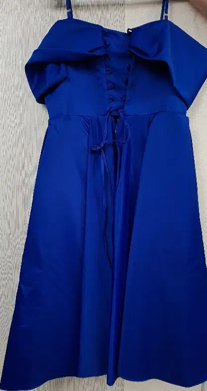 پیراهن مجلسی|لباس|اندیشه, اندیشه فاز ۳|دیوار