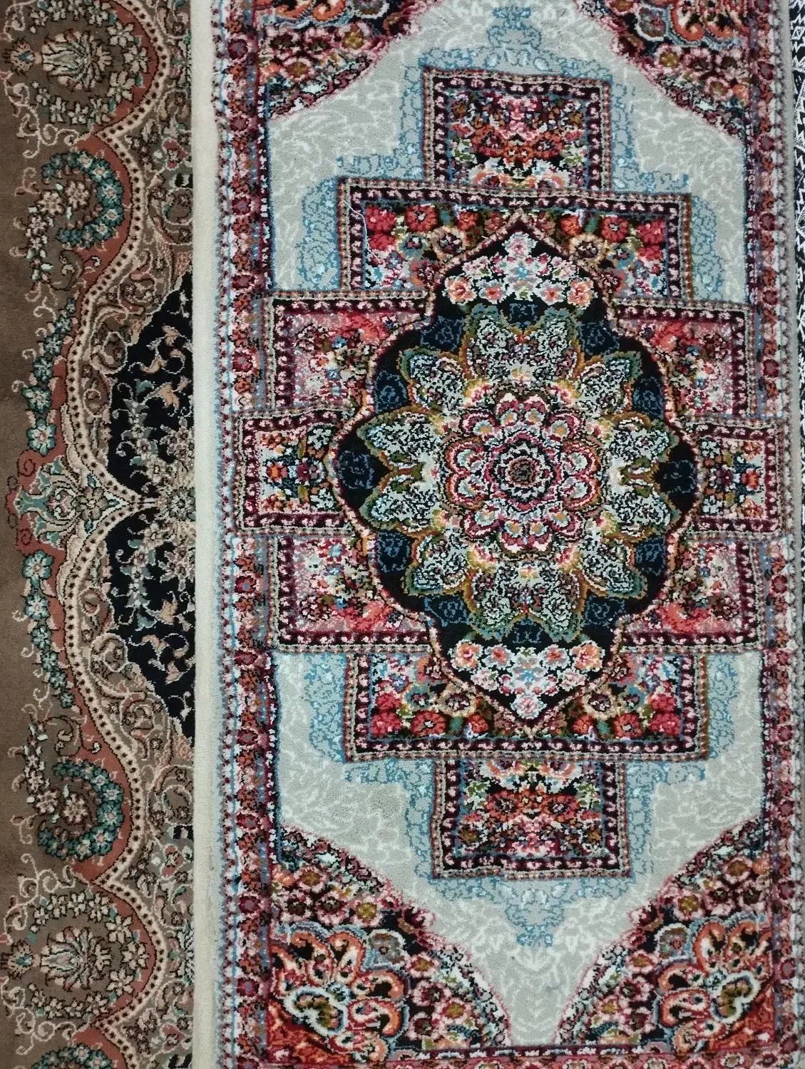 یک جفت پشتی|پشتی|اسلام‌شهر, شهرک سعیدیه|دیوار