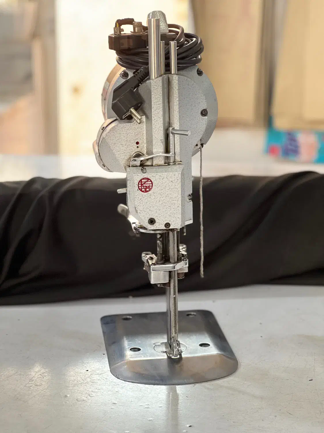 قیچی برقی دورمشکی|لوازم خیاطی و بافتنی|تهران, هرندی|دیوار