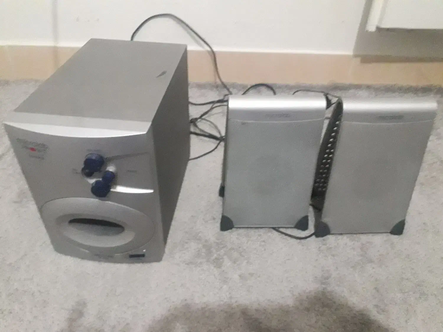 اسپیکر کامپیوتر / بلندگو کامپیوتر|سیستم صوتی خانگی|باغستان, |دیوار