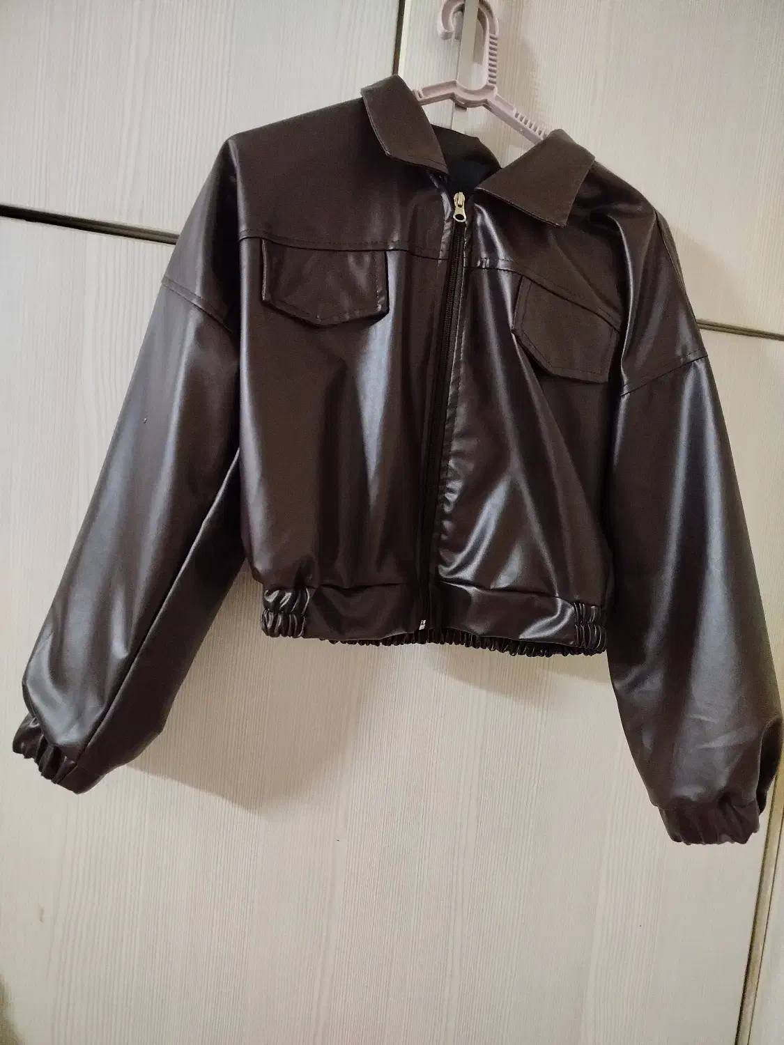 بامبر چرم|لباس|شاهین‌شهر, فدک|دیوار