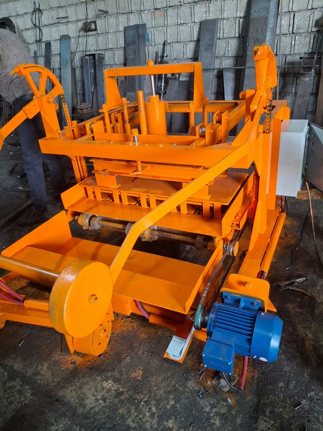 استخدام کارگر|استخدام صنعتی، فنی، مهندسی|شیراز, محراب|دیوار