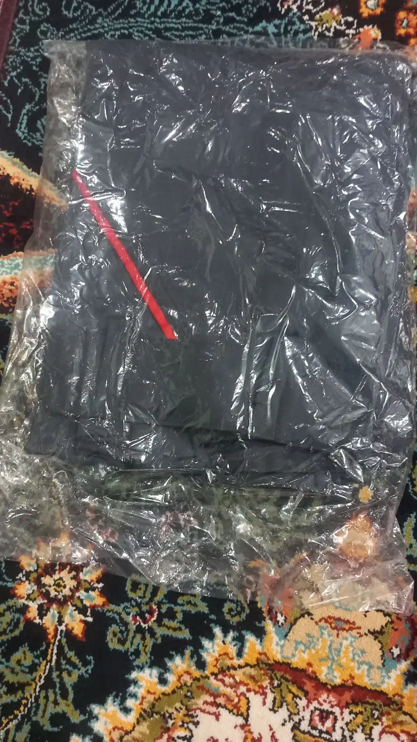 لباس کار|لباس|زارچ, |دیوار