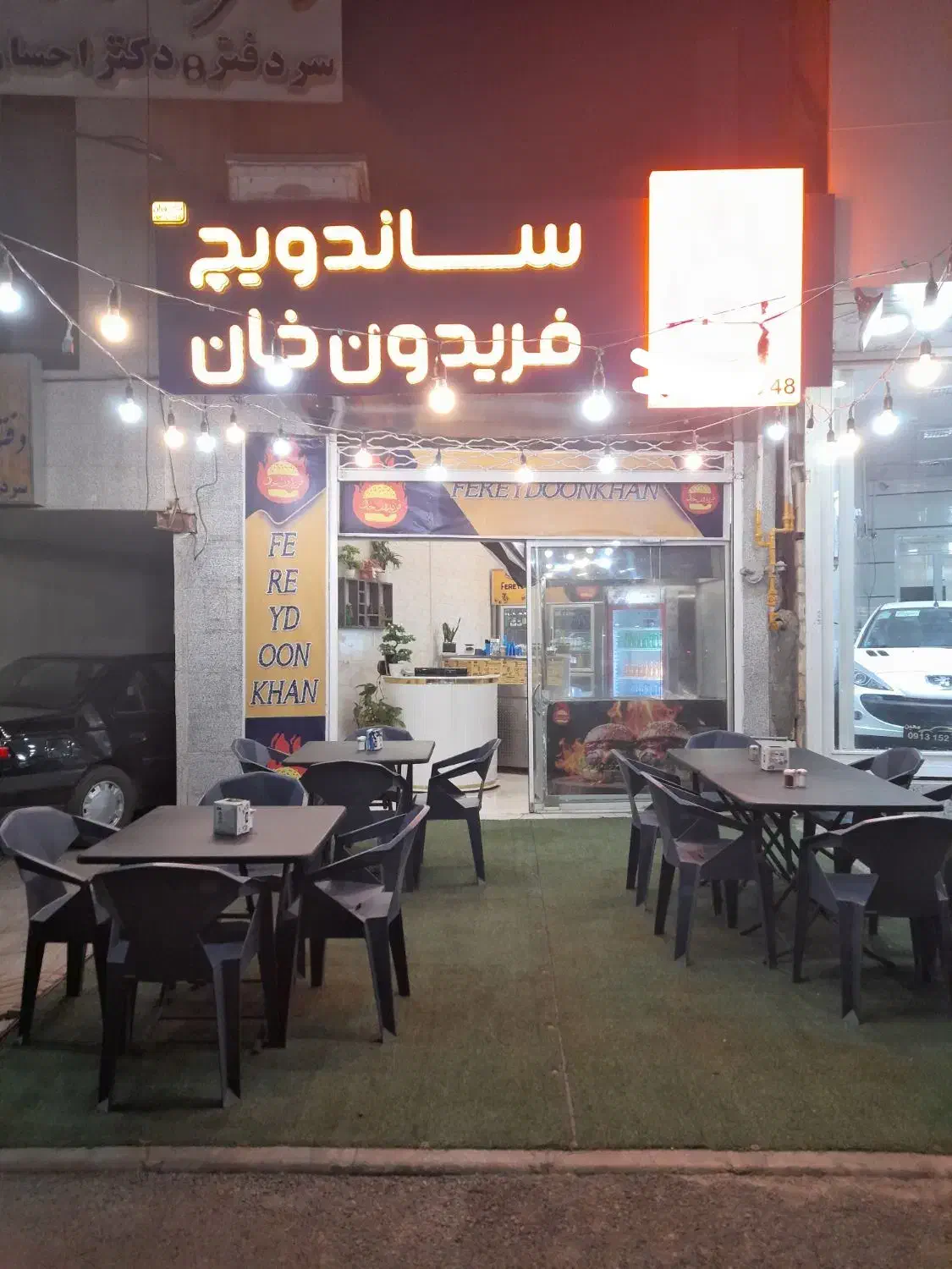 واگذاری مغازه درحال کار ساندویچی|اجارهٔ مغازه و غرفه|یزد, |دیوار