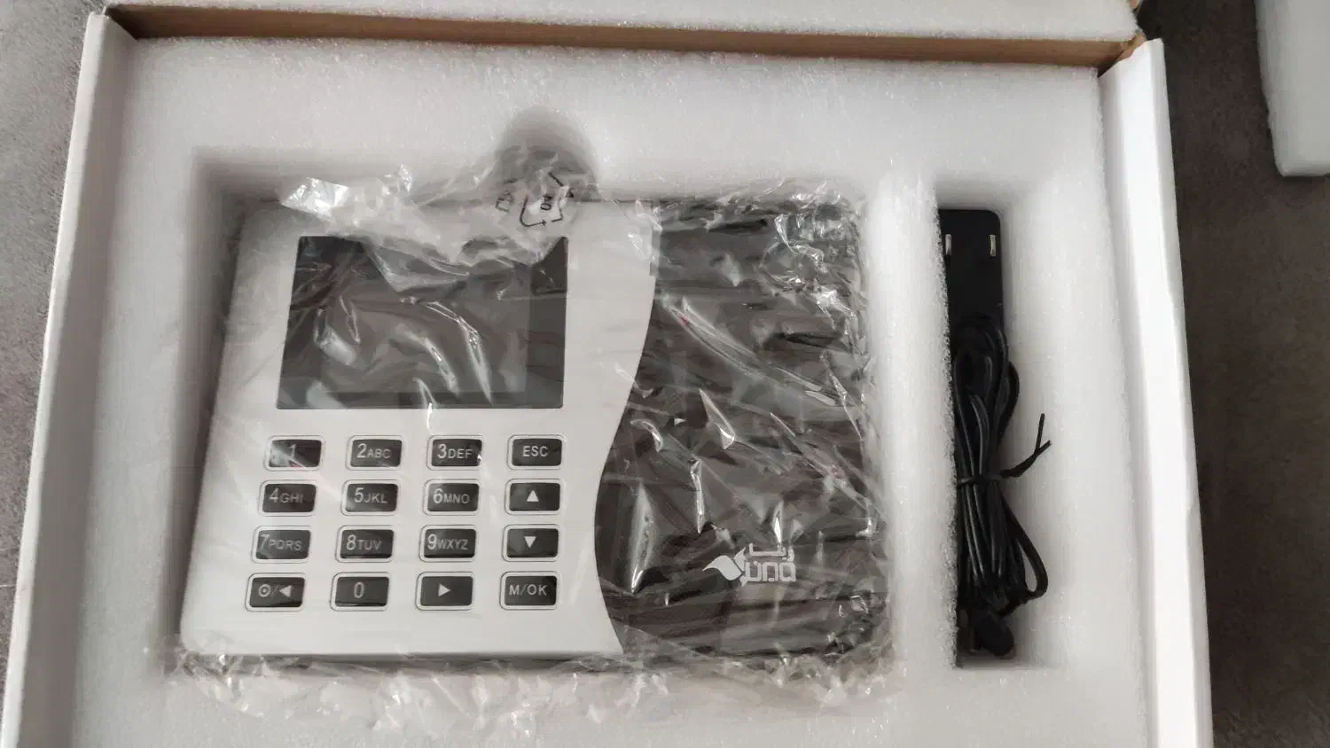 دستگاه حضور و غیاب UA200|دفتر کار|صدرا-فارس, فاز ۱|دیوار