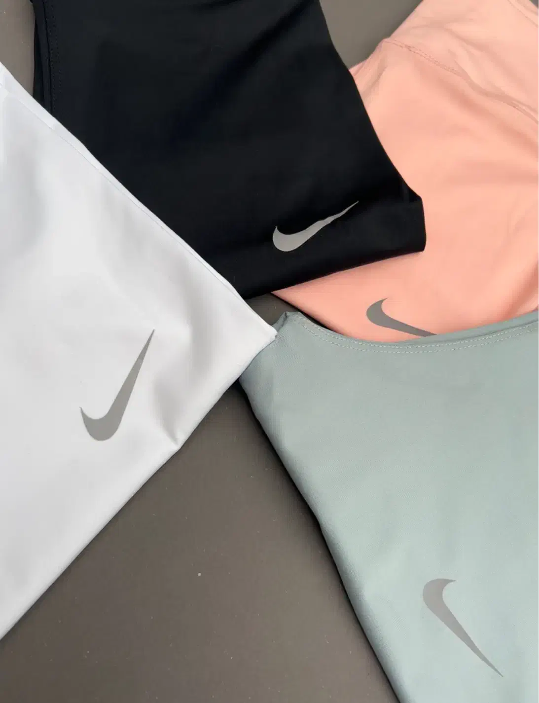 لگ فلامنت پلاس|لباس|رشت, توشیبا|دیوار