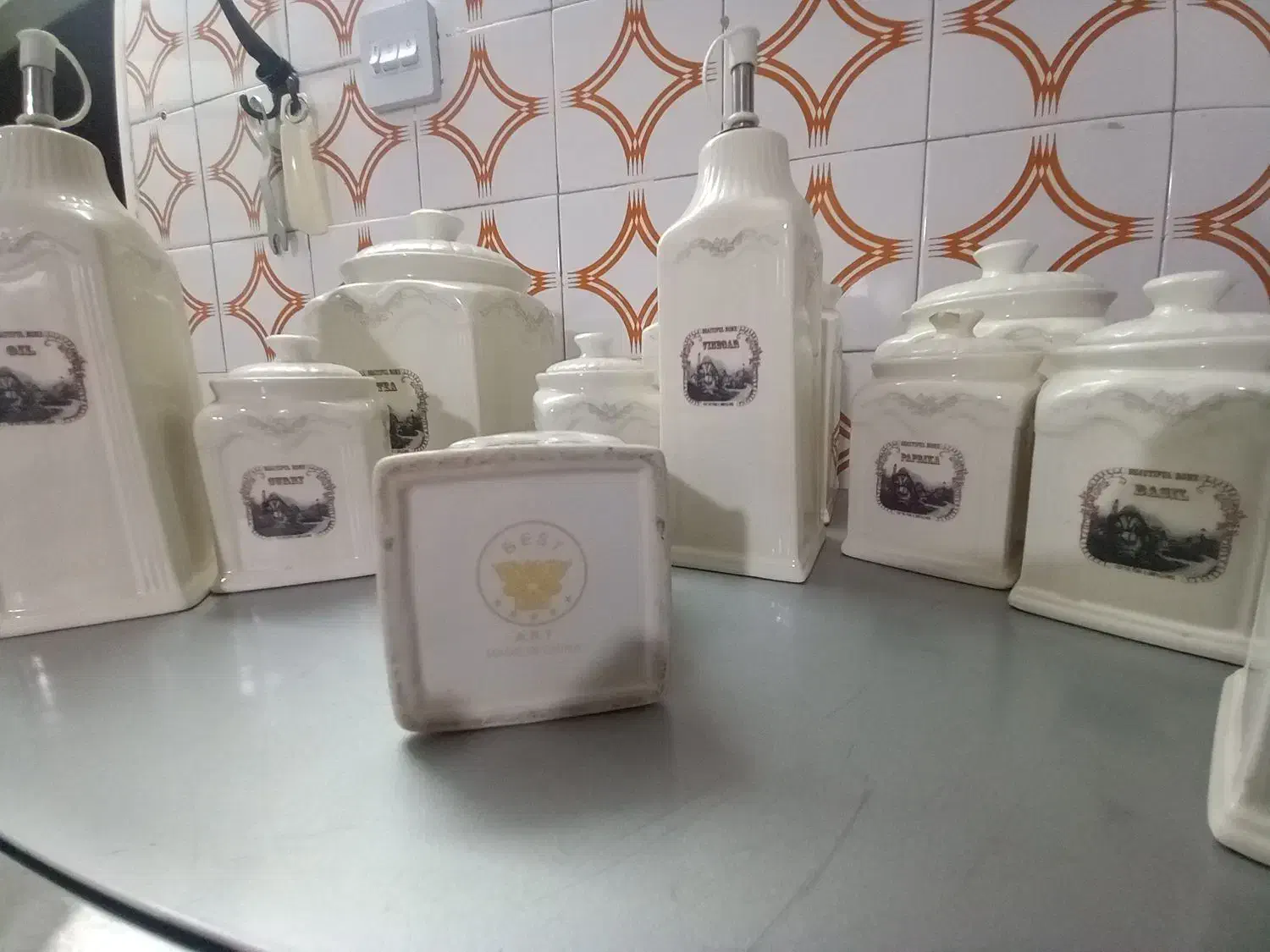 ی جنس عالی قدیمی هست|ظروف نگهدارنده، پلاستیکی، یکبارمصرف|مشهد, شهید بهشتی|دیوار