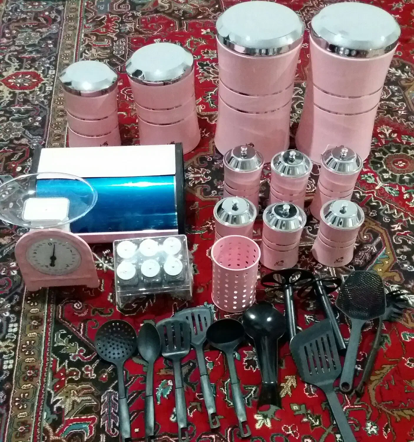 سرویس آشپزخانه|ظروف نگهدارنده، پلاستیکی، یک‌بارمصرف|اهر, |دیوار