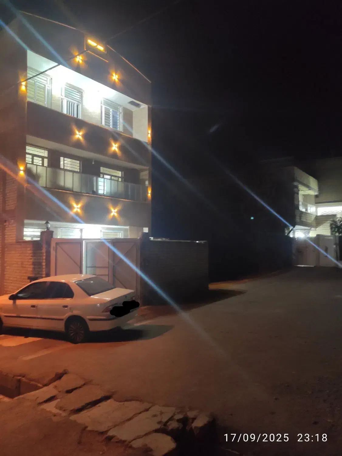 منزل سه طبقه جهت تهاتر با زمین یا منزل ۲۰۰ متری|فروش خانه و ویلا|شیراز, شهدای شهرک سعدی|دیوار