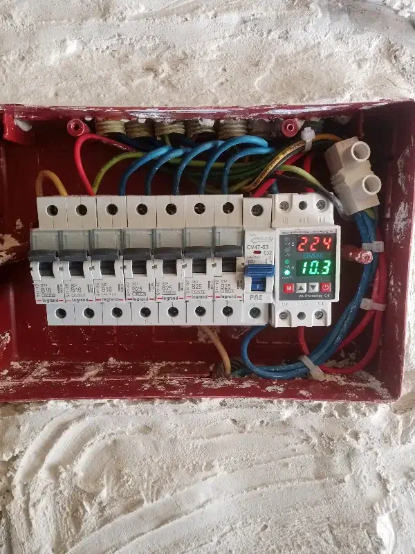 سیم کشی و لوله کشی ساختمان تاسیسات|خدمات پیشه و مهارت|سراوان, |دیوار