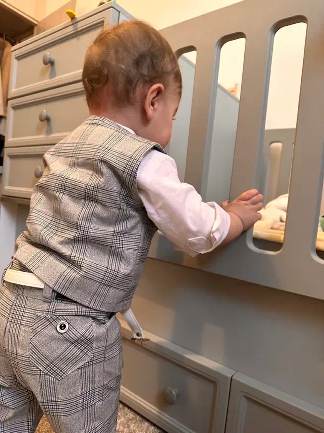 تخت و کمد کودک|تخت و صندلی بچه|قائم‌شهر, |دیوار