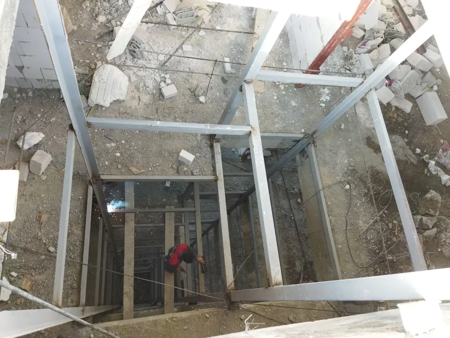 نصب و تعمیر و سرویس آسانسور|خدمات پیشه و مهارت|پرند, فاز ۴|دیوار