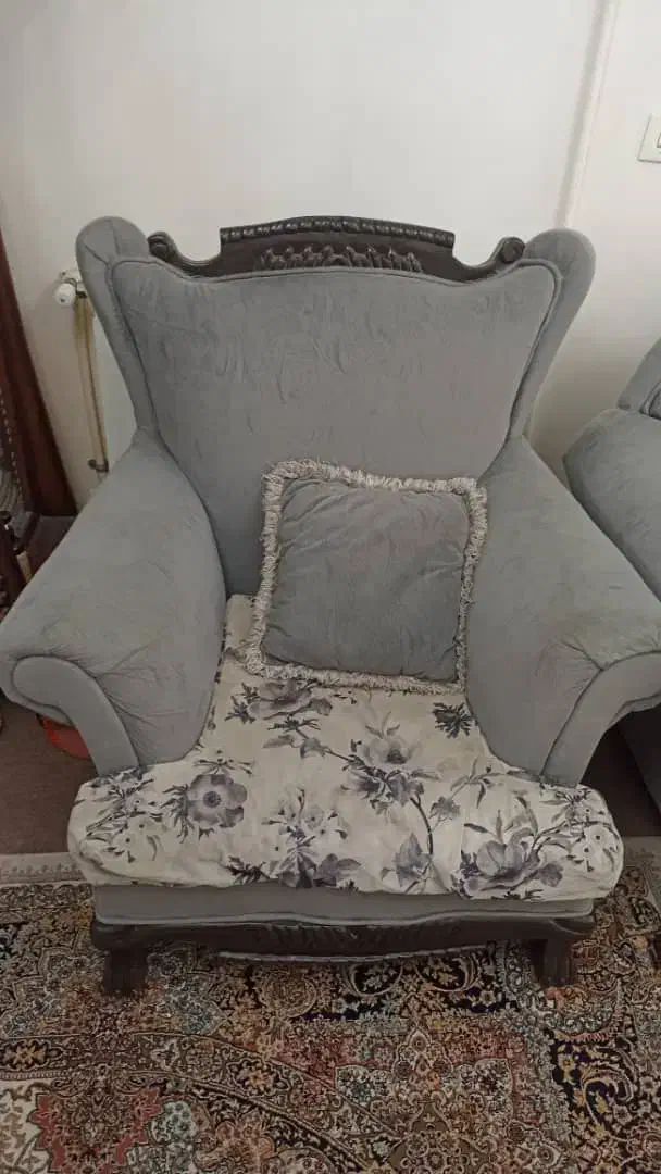 میز نهار خوری ۴ نفره و مبل ۷نفره با عسلی|مبلمان خانگی و میز عسلی|تهران, سلسبیل شمالی|دیوار