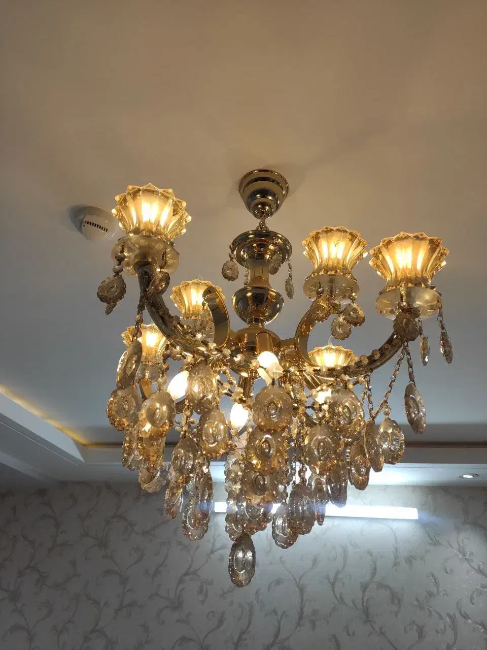 لوستر کریستالی|لوستر و چراغ آویز|مشهد, حسینآباد|دیوار