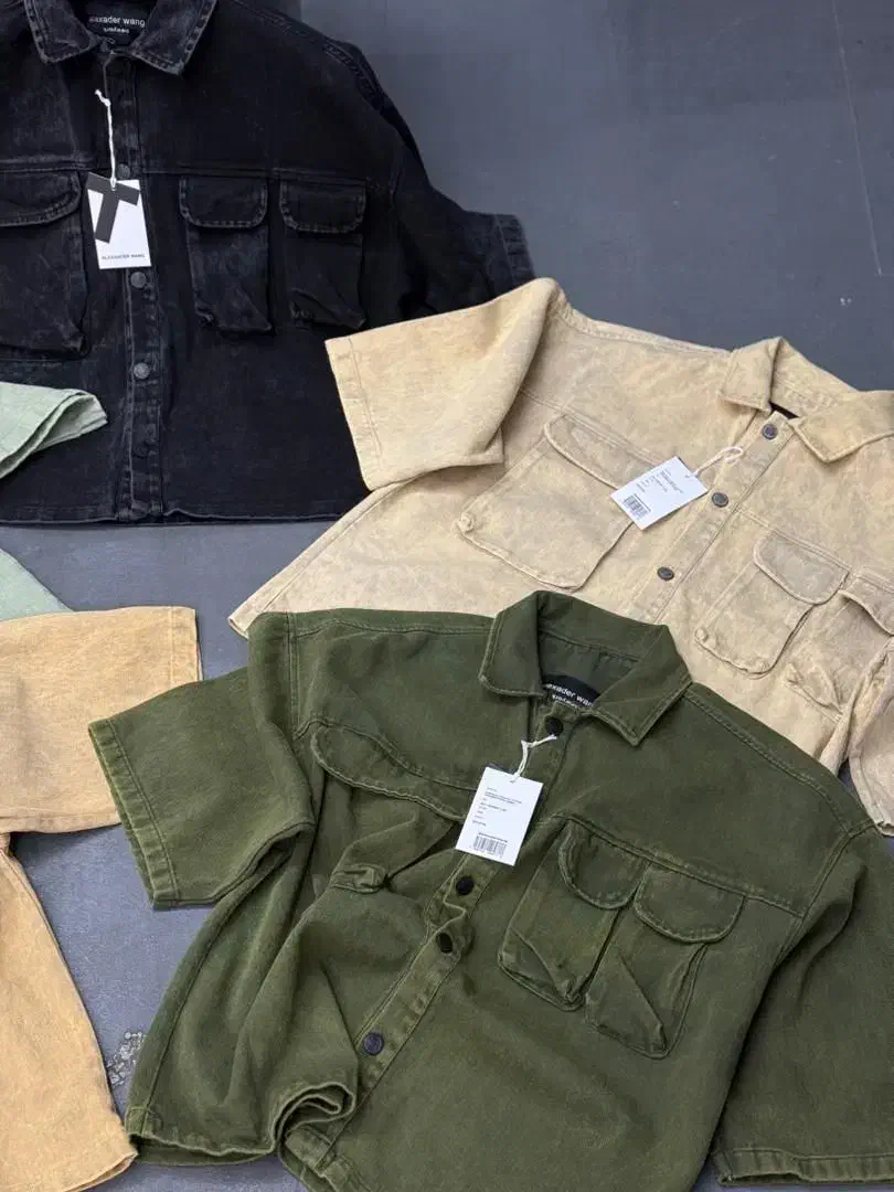 جدیدترین ورودهای کفش و لباس  در بوتیک بادسار|لباس|دهدشت, |دیوار