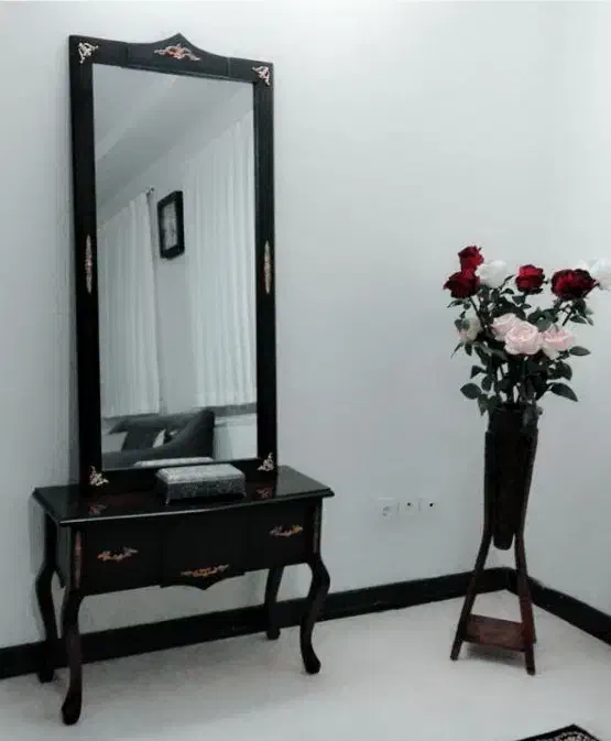 آینه و میز کنسول|بوفه، ویترین، کنسول|دماوند, گیلاوند|دیوار
