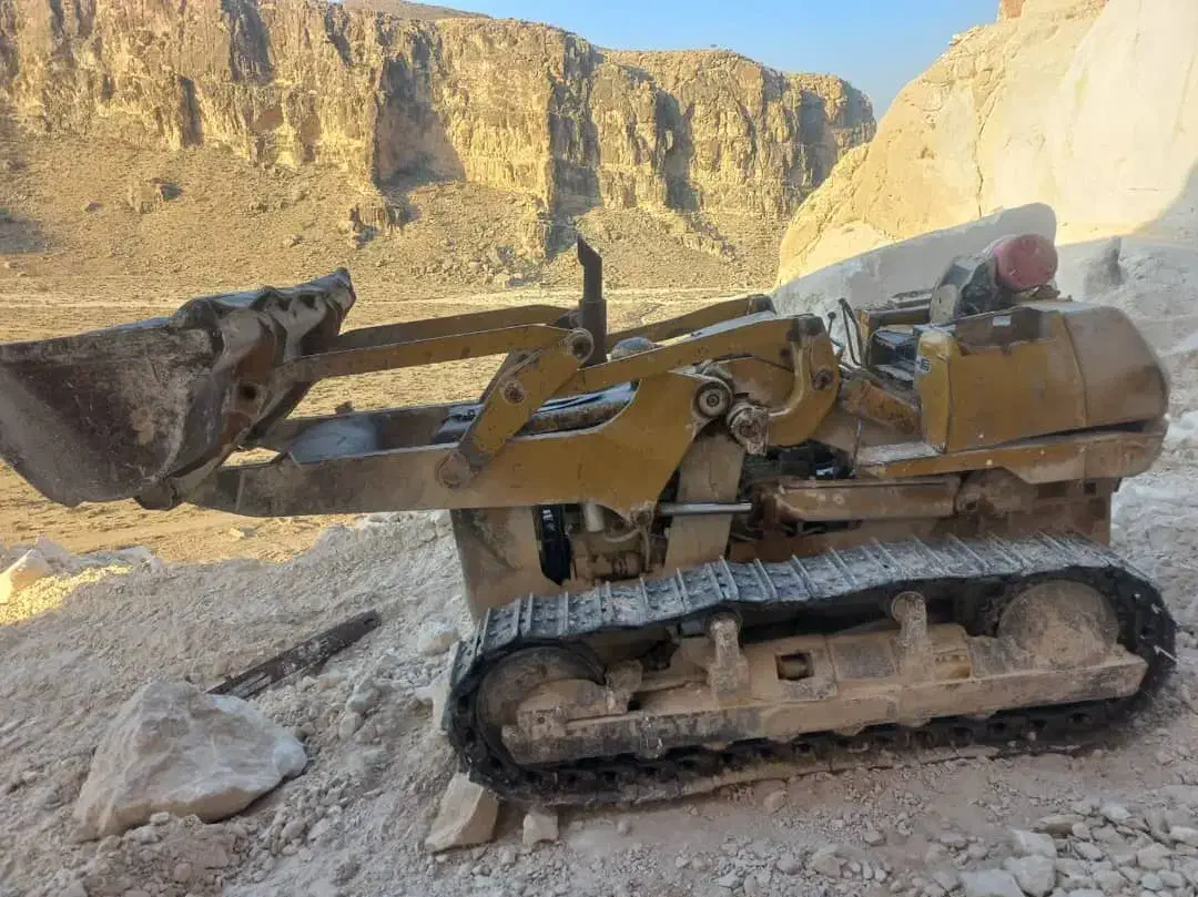 لودر و بلدوزر زنجیری|خودرو سنگین|اصفهان, اصفهانک|دیوار