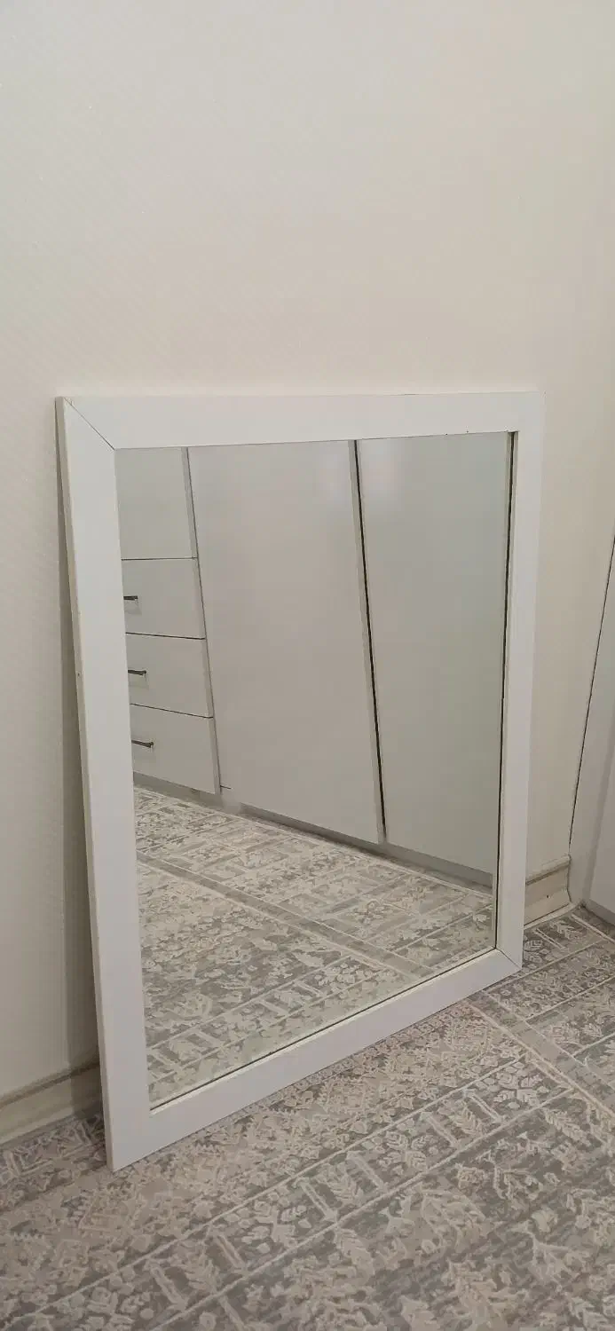 آینه|آینه|مشهد, رستگار|دیوار