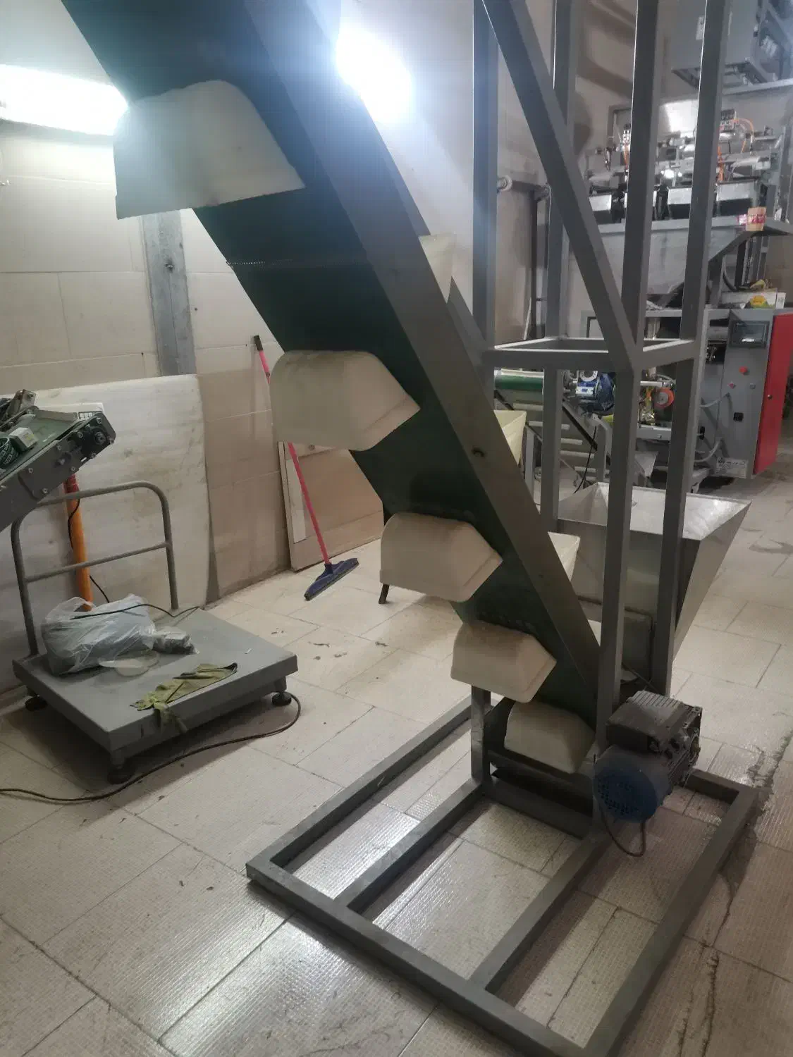 بالا بر دستگاه بسته بندی|ماشین‌آلات صنعتی|فردیس, شهرک شهید حسینی|دیوار